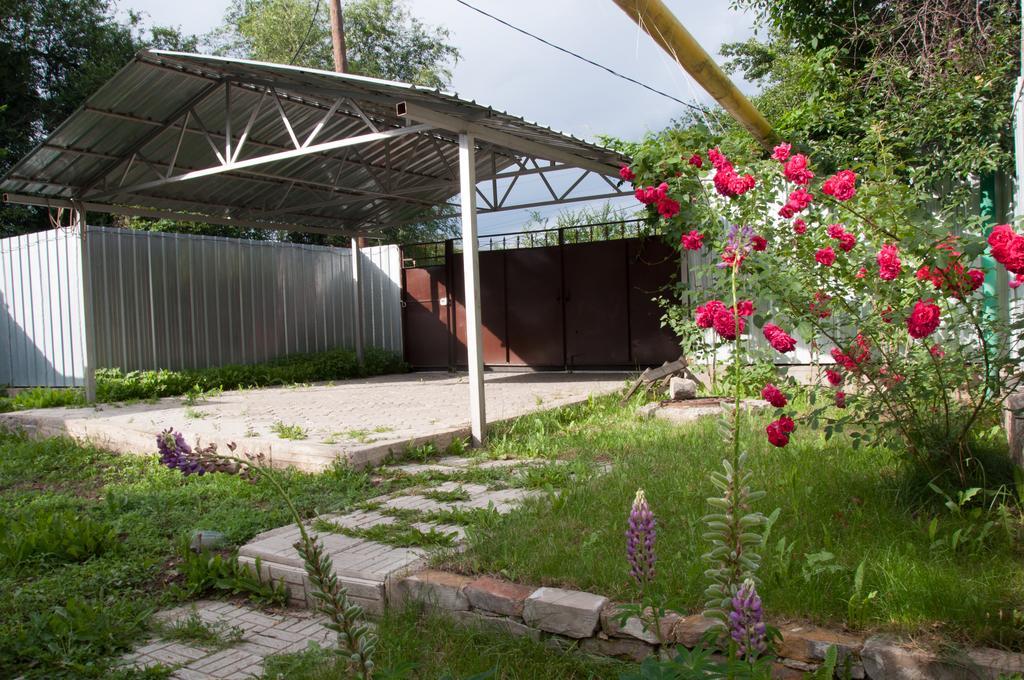 Almaty Backpackers Exterior foto