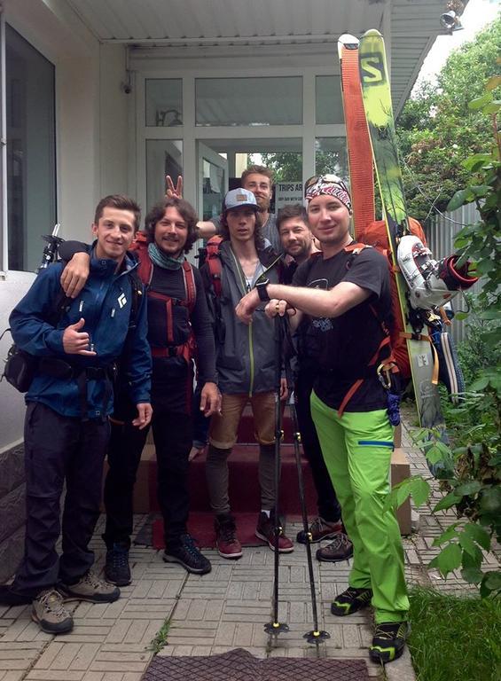 Almaty Backpackers Exterior foto