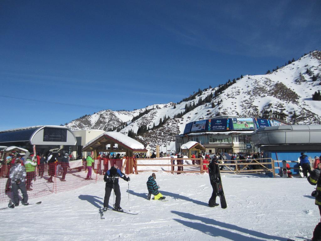 Almaty Backpackers Exterior foto